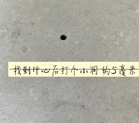 麻山瓷砖空鼓维修公司专业解答在瓷砖铺贴过程中，如果砂料搅拌不均匀，将会带来以下问题